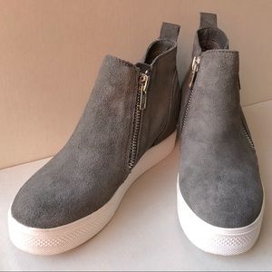 Steve Madden Suede Boot Wedge/Platform Sneaker